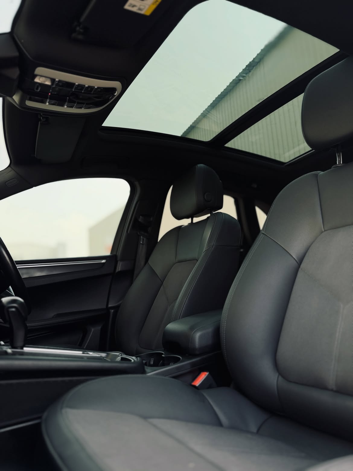Used 2022 Porsche Macan 2.0 Turbo Charged Petrol Face lift for sale — photo 4 | UpcurvHub