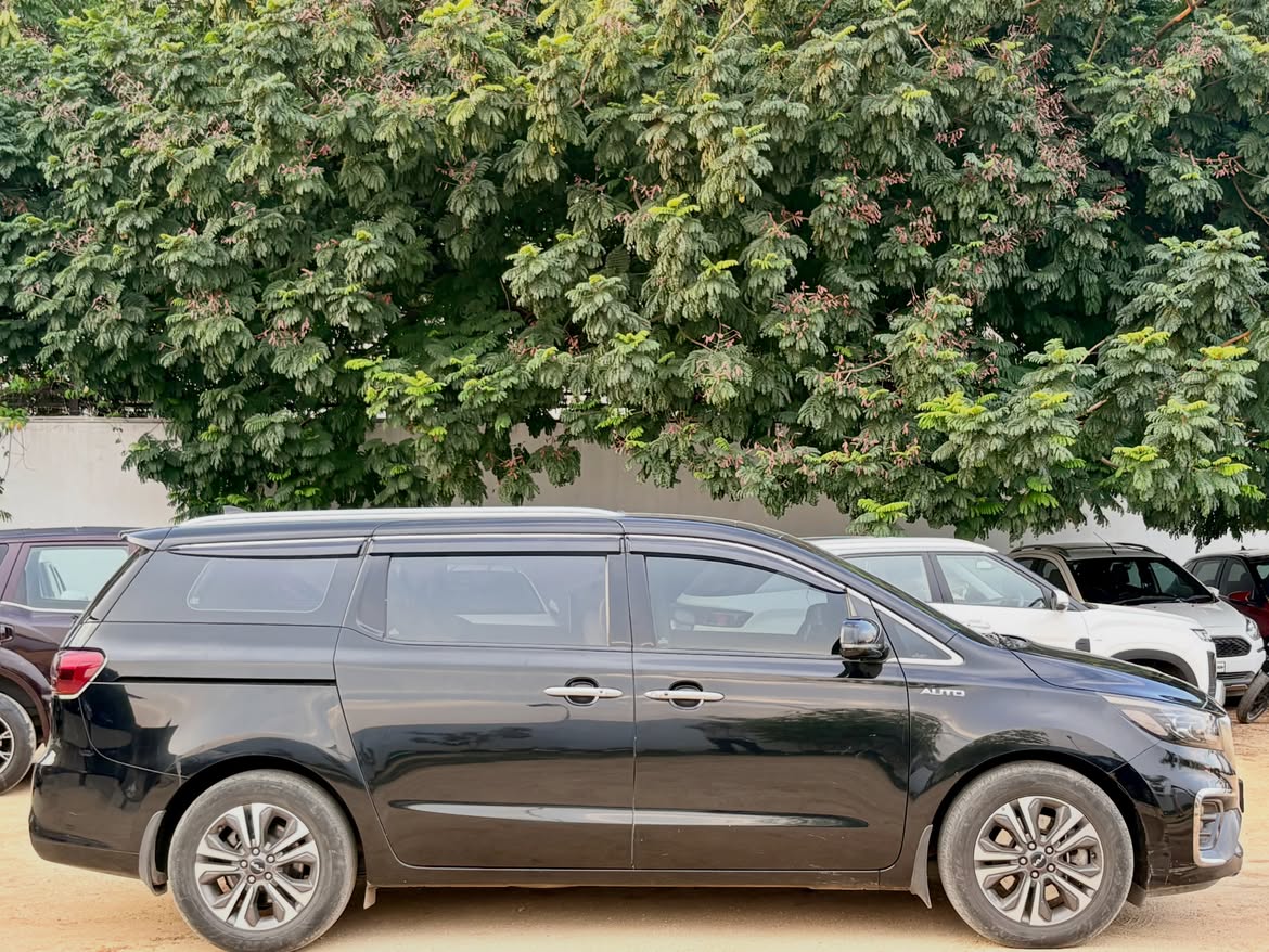 Used 2022 Kia Carnival Limousine Plus for sale — photo 6 | UpcurvHub