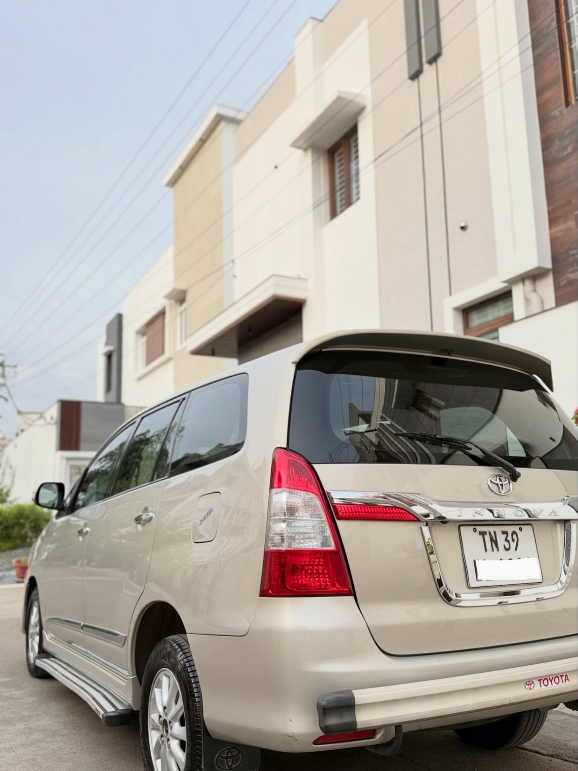 Used 2014 Toyota Innova for sale — photo 5 | UpcurvHub