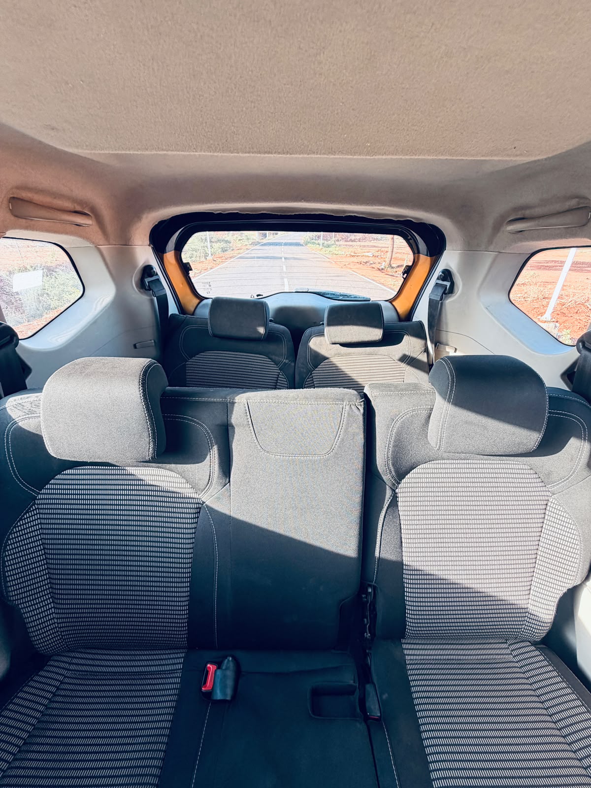 Used 2024 Renault Triber for sale — photo 2 | UpcurvHub