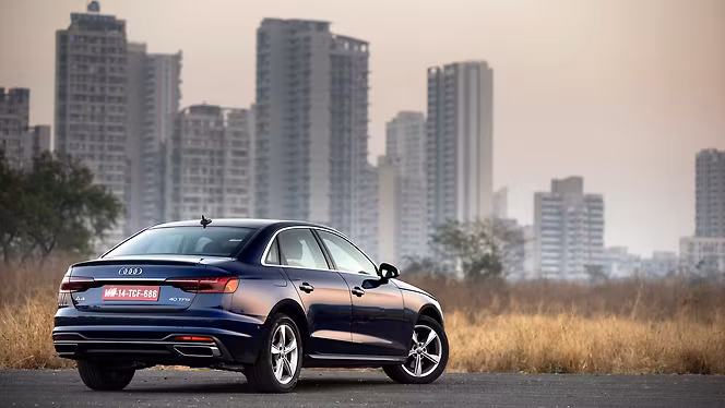 Audi A4 photo 3