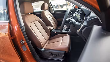 Audi Q3 photo 2