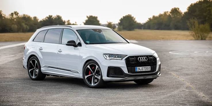 Audi Q7 photo 2