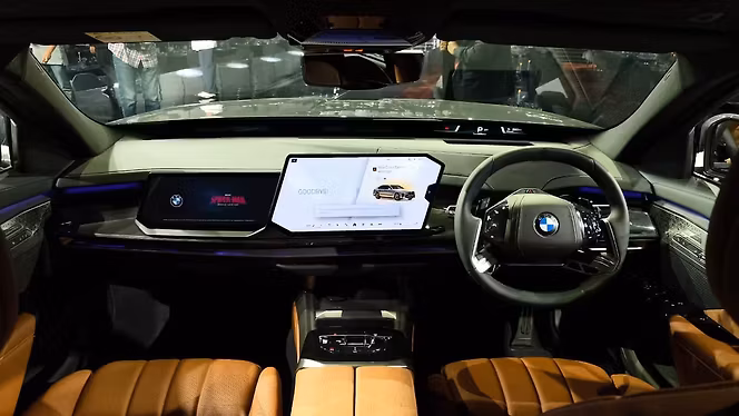 BMW 7 Series photo 5