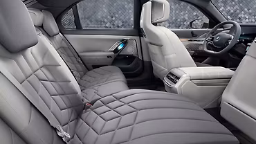 BMW i7 photo 5