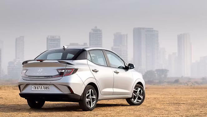 Hyundai Aura photo 4