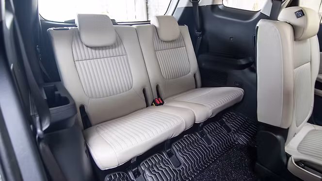 Kia Carens Clavis photo 4