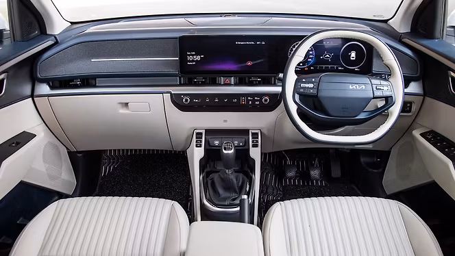 Kia Carens Clavis photo 2