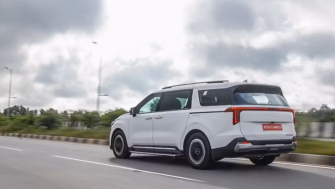 Kia Carnival photo 4