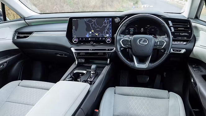 Lexus RX photo 4