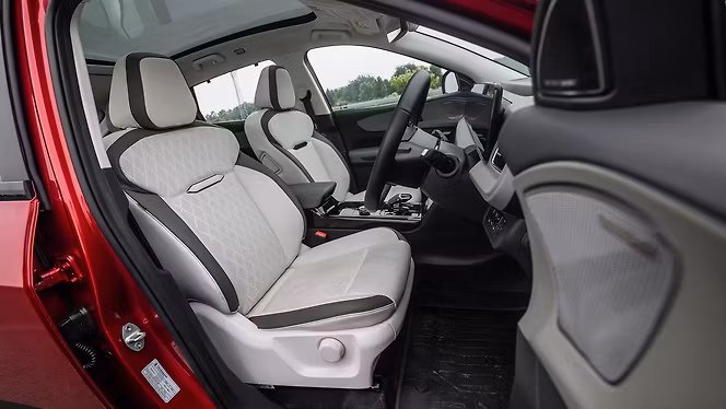 Mahindra XEV 9e photo 7
