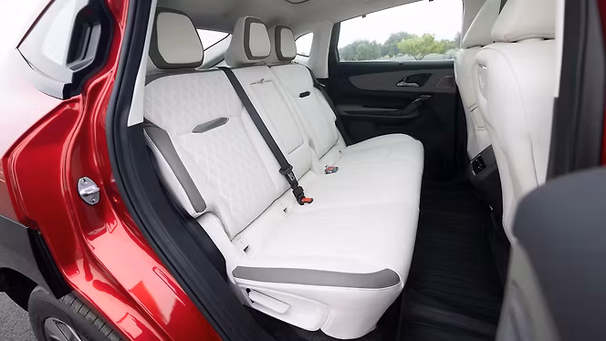 Mahindra XEV 9e photo 8
