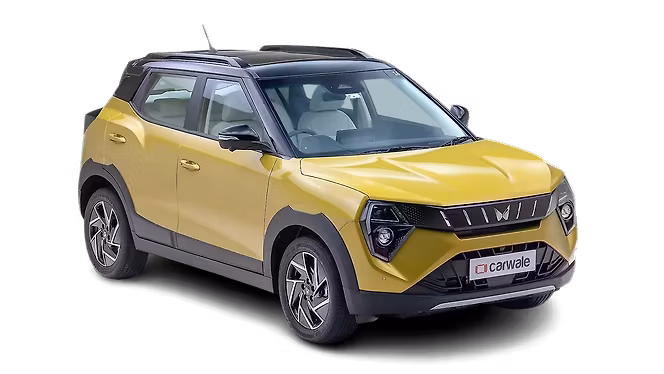 Mahindra XUV 3XO photo 1