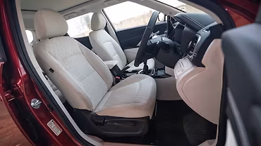 Mahindra XUV 3XO photo 8