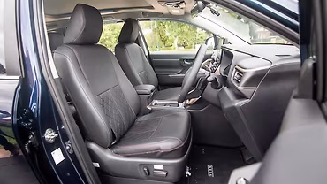 Maruti Suzuki Invicto photo 6