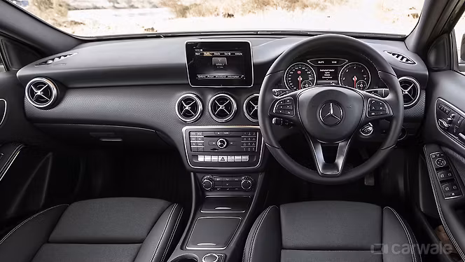 Mercedes-Benz A-Class Hatchback photo 4