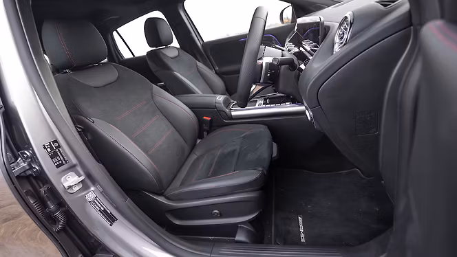 Mercedes-Benz GLA photo 3