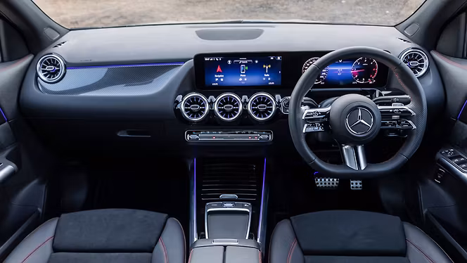 Mercedes-Benz GLA photo 5