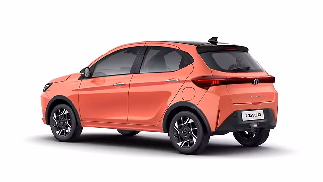 Tata Tiago photo 7