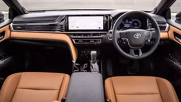 Toyota Camry photo 5