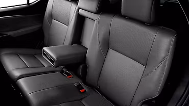 Toyota Fortuner photo 8
