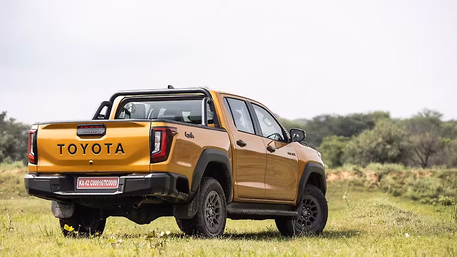 Toyota Hilux photo 3