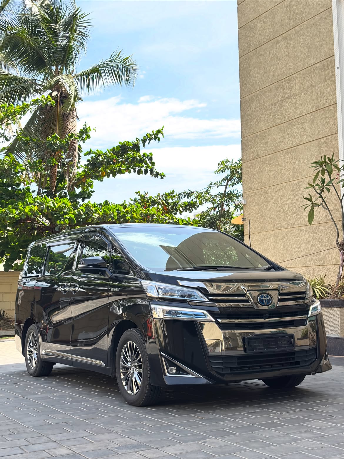 Used 2022 Toyota Vellfire VIP Executive Lounge for sale — photo 1 | UpcurvHub