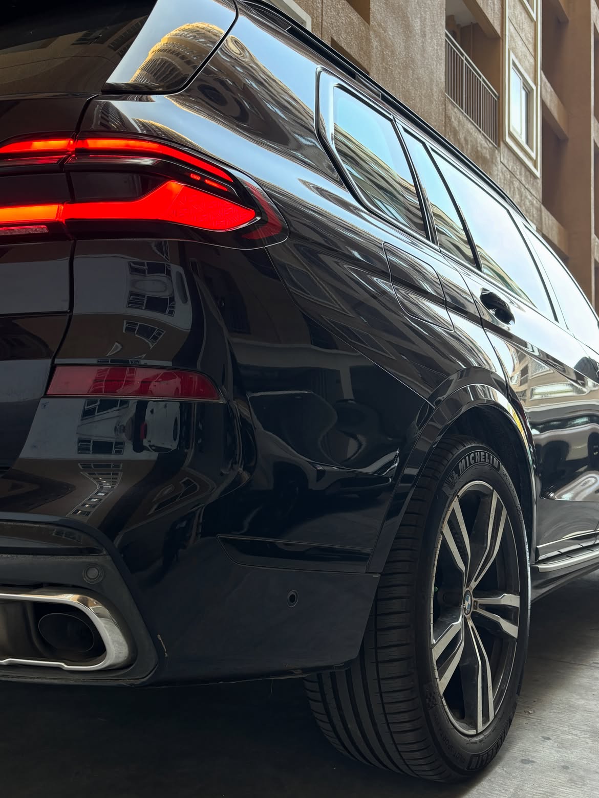 Used 2023 BMW X7 xDrive40i for sale — photo 4 | UpcurvHub